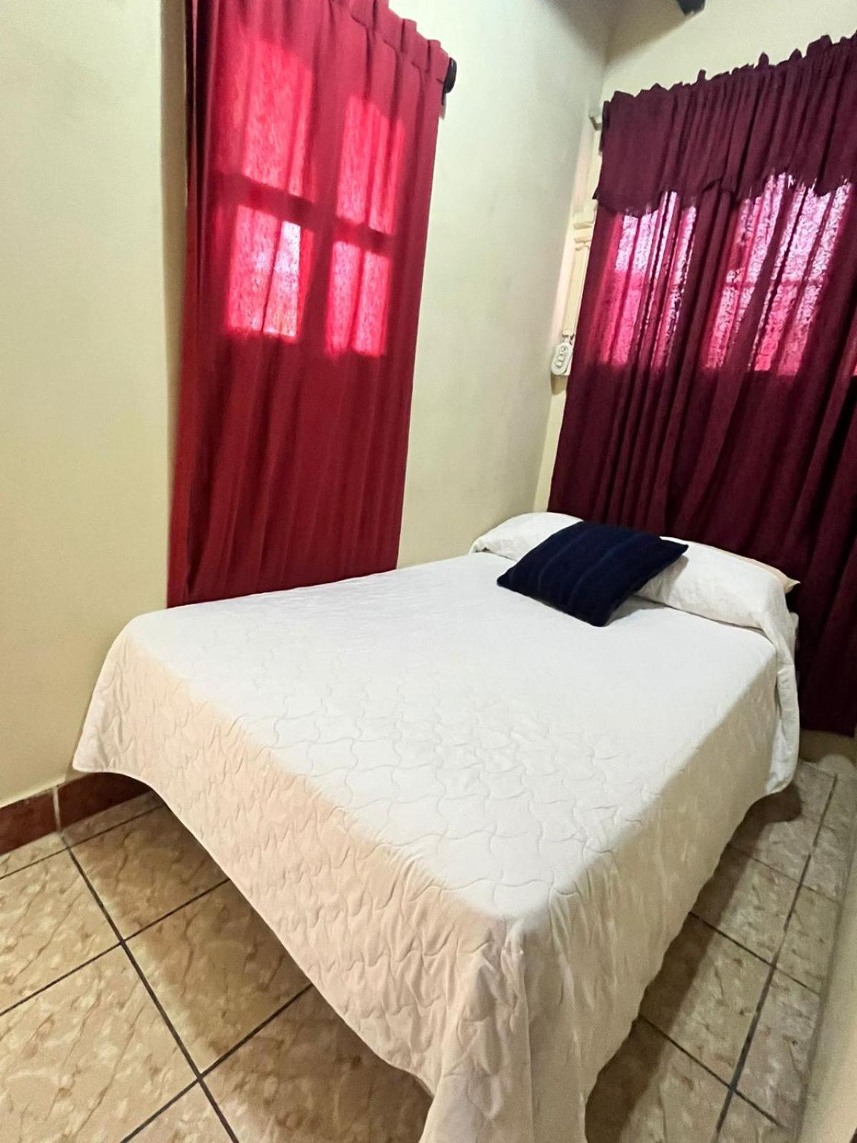 Hotel Jireh Antigua Exteriér fotografie